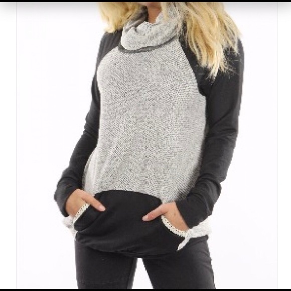New Black & Light Gray Cowl Neck Top W/ Pocket - Picture 2 of 2